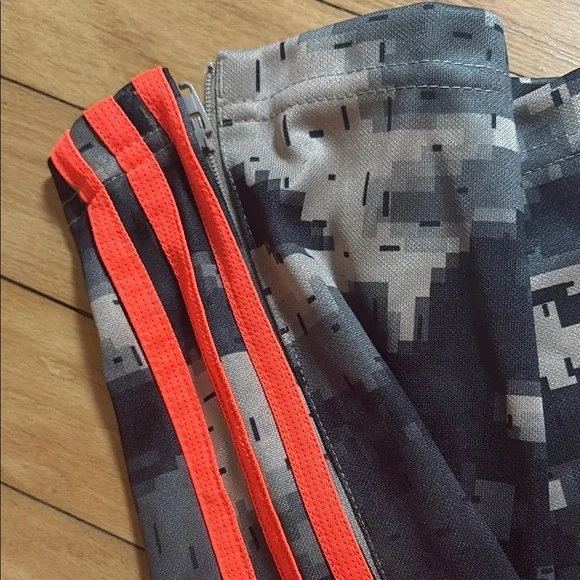 Adidas Camo Pants with Neon Orange accents. Boys size large - Picture 6 of 7